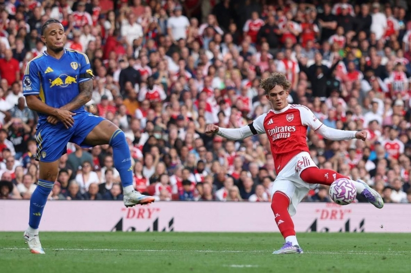 Hình ảnh Max Dowman trong màu áo Arsenal