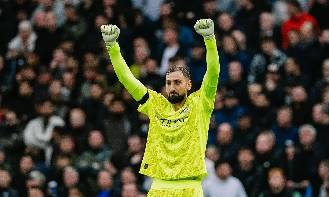 Man City 3-0 MU, Gianluigi Donnarumma ra mắt hoàn hảo, HLV Pep Guardiola khen Thủ môn Gianluigi Donnarumma xuất sắc trong trận thắng của Man City trước MU.