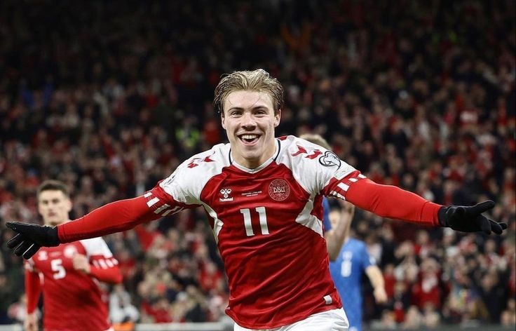 Anh ghi bàn chỉ vài ngày sau khi rời Man United.