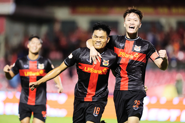 Ninh Bình FC đang bay cao trên BXH V.League dù là tân binh c1
