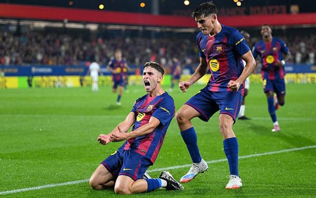 Barcelona dễ dàng đánh bại Valencia