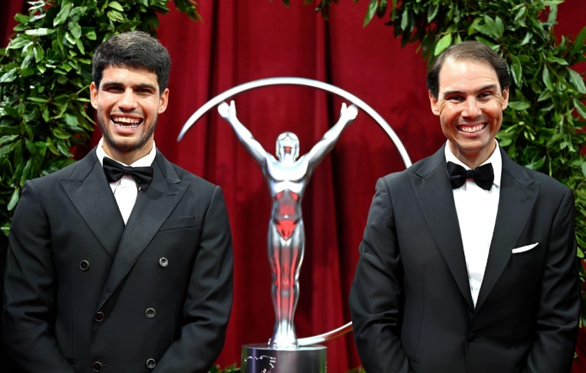 Carlos Alcaraz và Rafael Nadal tại lễ trao giải Laureus World Sports Awards 2025
