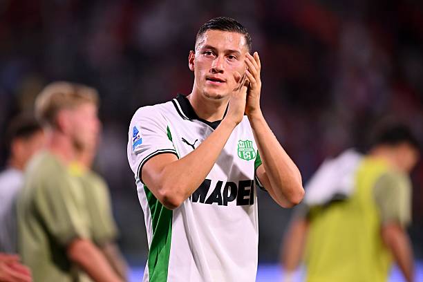 Jay Idzes trên sân cỏ Serie A