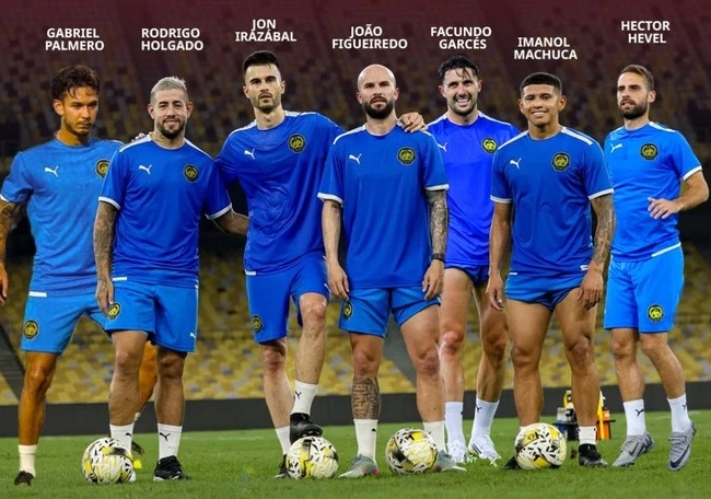 Lối đi tắt từng giúp Malaysia chiêu mộ hàng loạt hảo thủ. Lối đi tắt từng giúp Malaysia chiêu mộ hàng loạt hảo thủ.