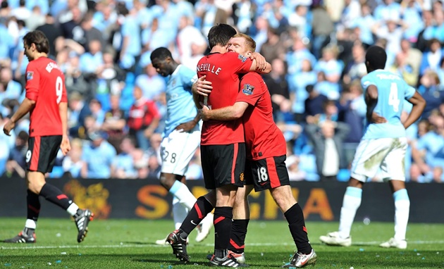 Qua rồi thời các cầu thủ địa phương thi đấu ở derby Manchester
