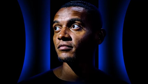 Akanji bổ sung hàng phòng ngự Inter