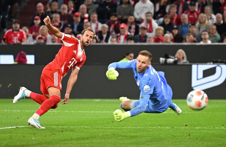 Harry Kane tỏa sáng với một hat-trick