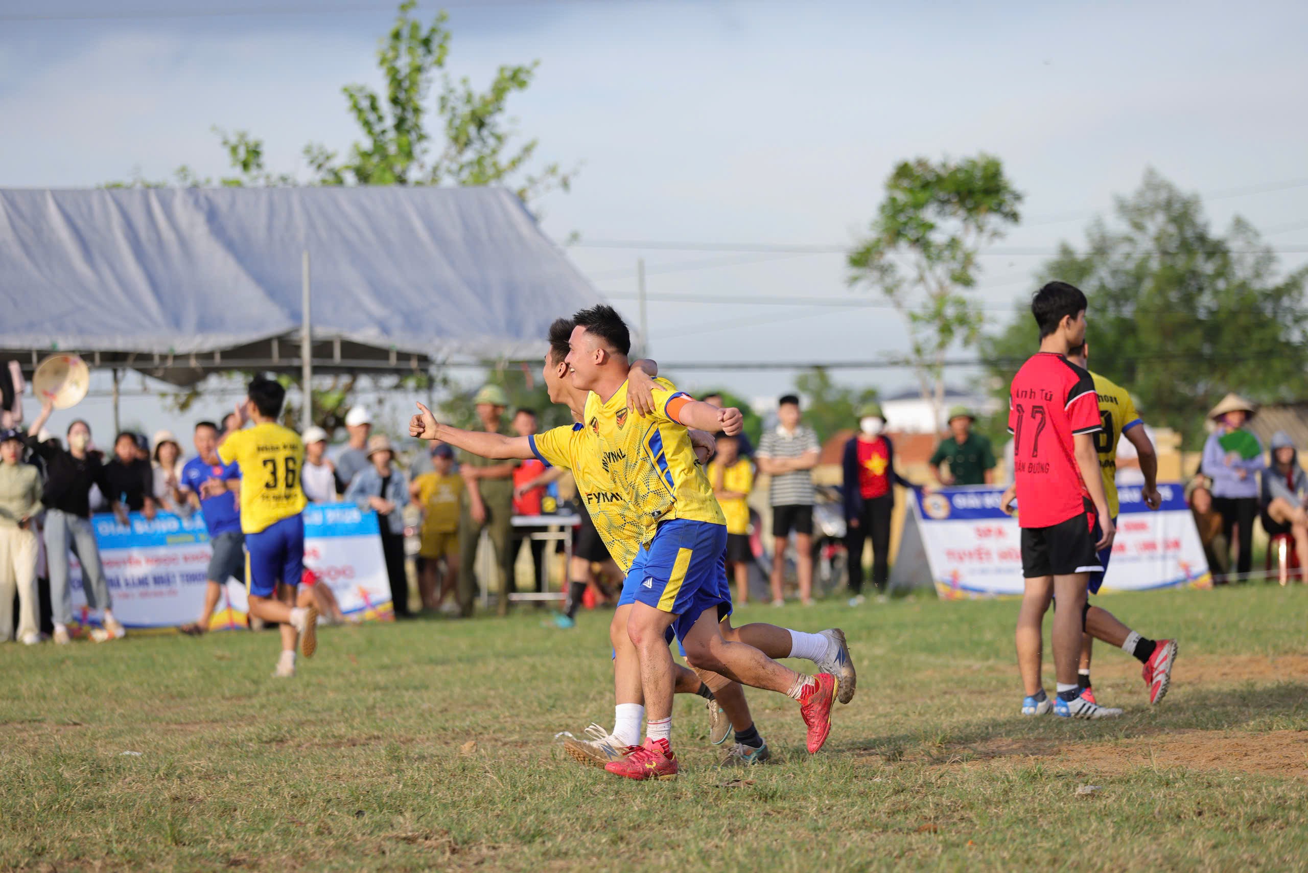Đội hình FC Đại Đồng tự tin trên sân