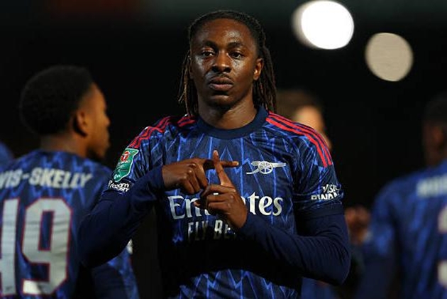 Eberechi Eze ghi bàn thắng đầu tiên cho Arsenal. Eberechi Eze ghi bàn thắng đầu tiên cho Arsenal.