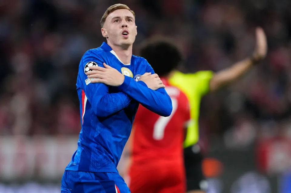Cole Palmer thi đấu cho Chelsea
