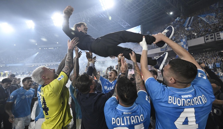 Napoli vô địch Serie A sau màn đua tranh nghẹt thở với Inter Milan