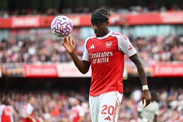 Madueke thi đấu toàn diện cho Arsenal
