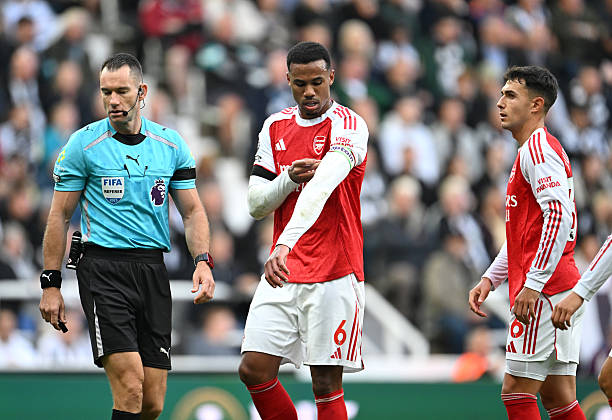 Gabriel nhận về khá nhiều chỉ trích ở tình huống Newcastle mở tỷ số.