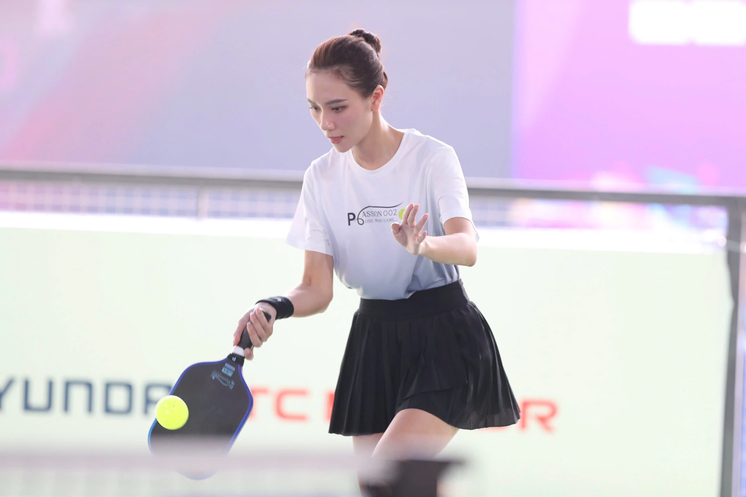 Bóng hồng trổ tài ở ngày thi đấu mở màn giải pickleball Việt Nam