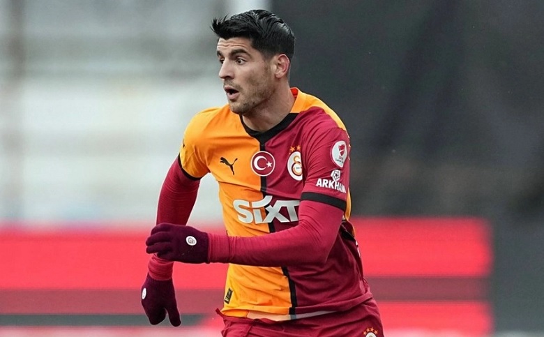 Tiền đạo 33 tuổi vừa có nửa năm thi đấu cho Galatasaray theo dạng cho mượn từ AC Milan