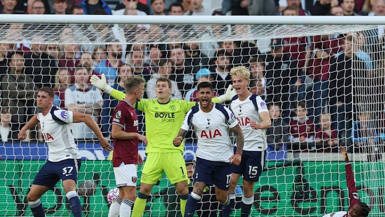 Tottenham bị từ chối bàn thắng trong hiệp 1.