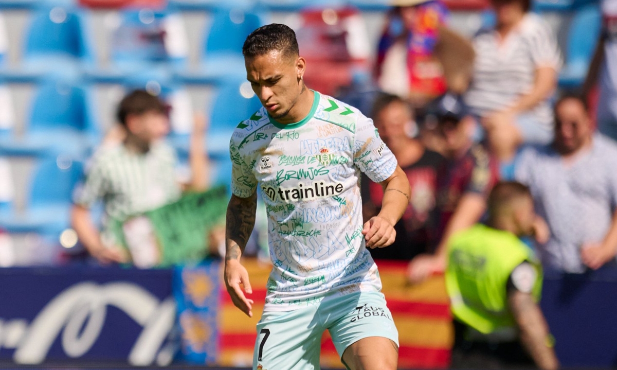 Antony thi đấu nổi bật cho Real Betis