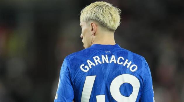 Garnacho mờ nhạt trong ngày ra mắt Chelsea