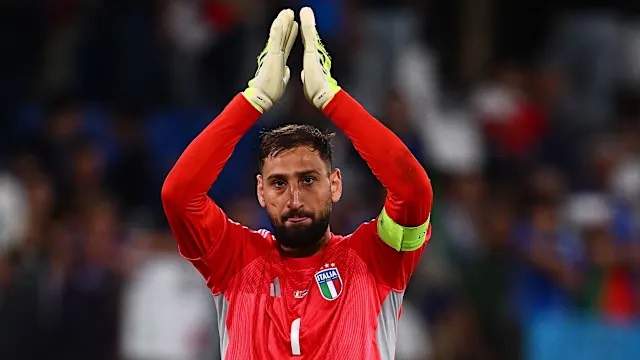 Campos chỉ trích thái độ Donnarumma
