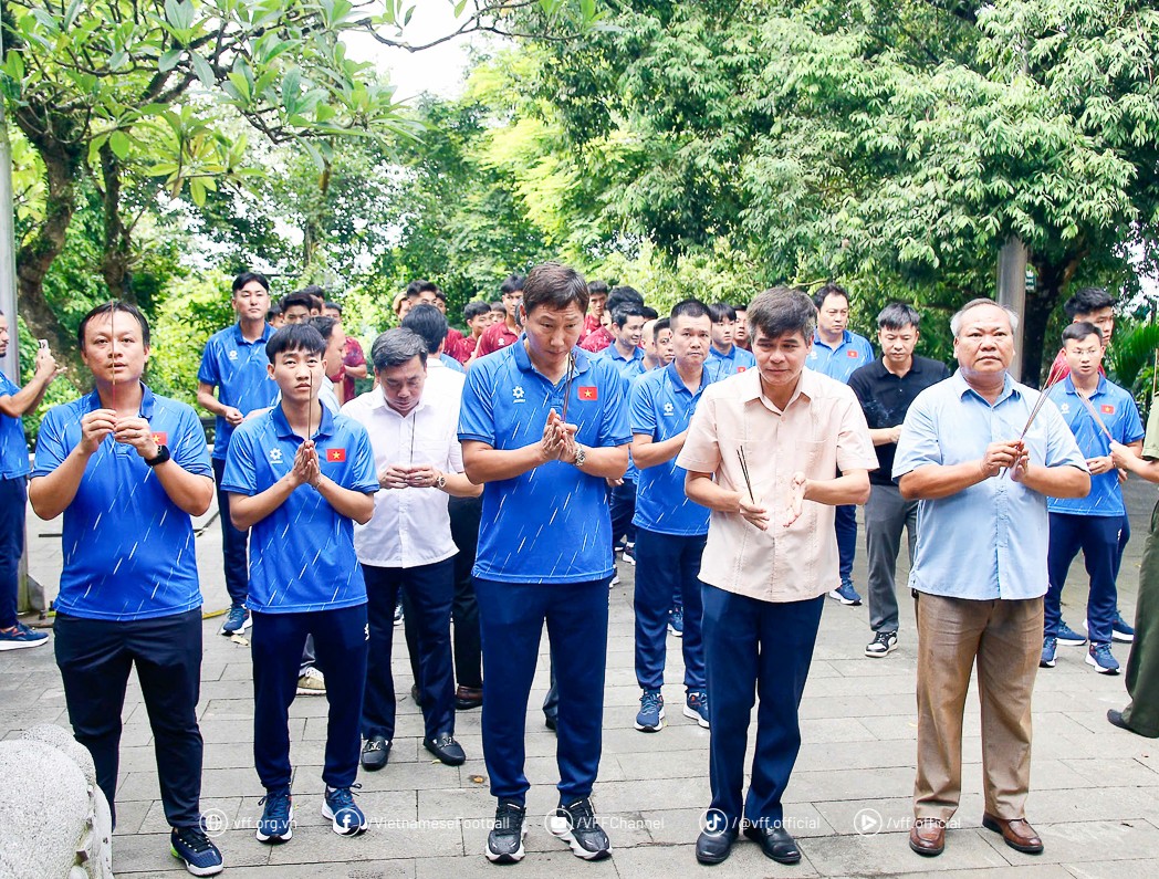 U23 Việt Nam tại Đền Hùng