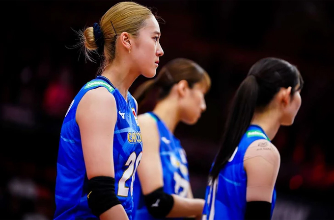 Yoshino Sato bật khóc sau trận thua