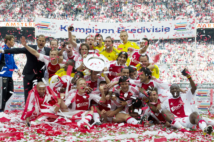 Cổ động viên cuồng nhiệt gắn bó với Ajax