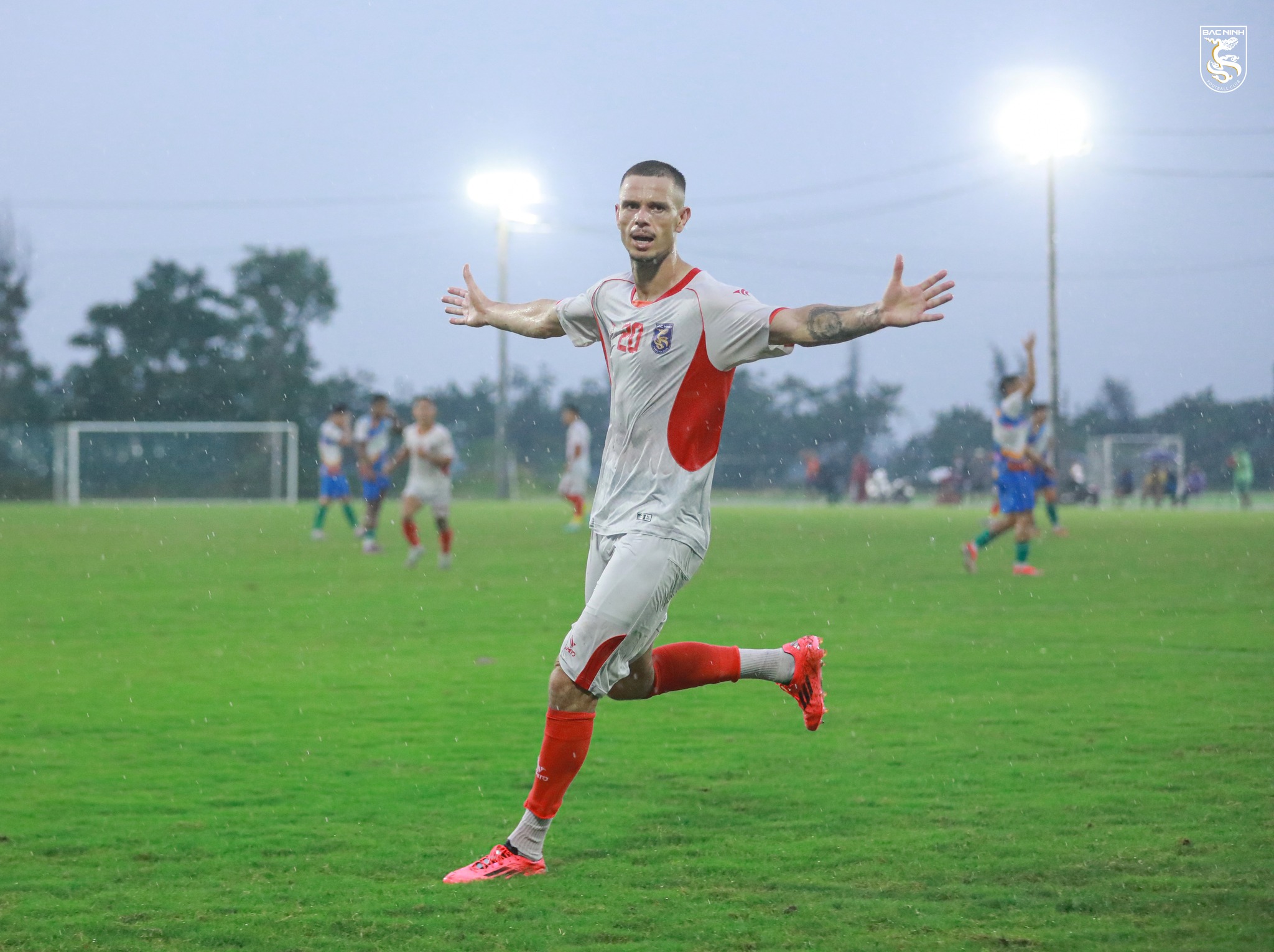 Kaina Nunes ghi hai bàn thắng