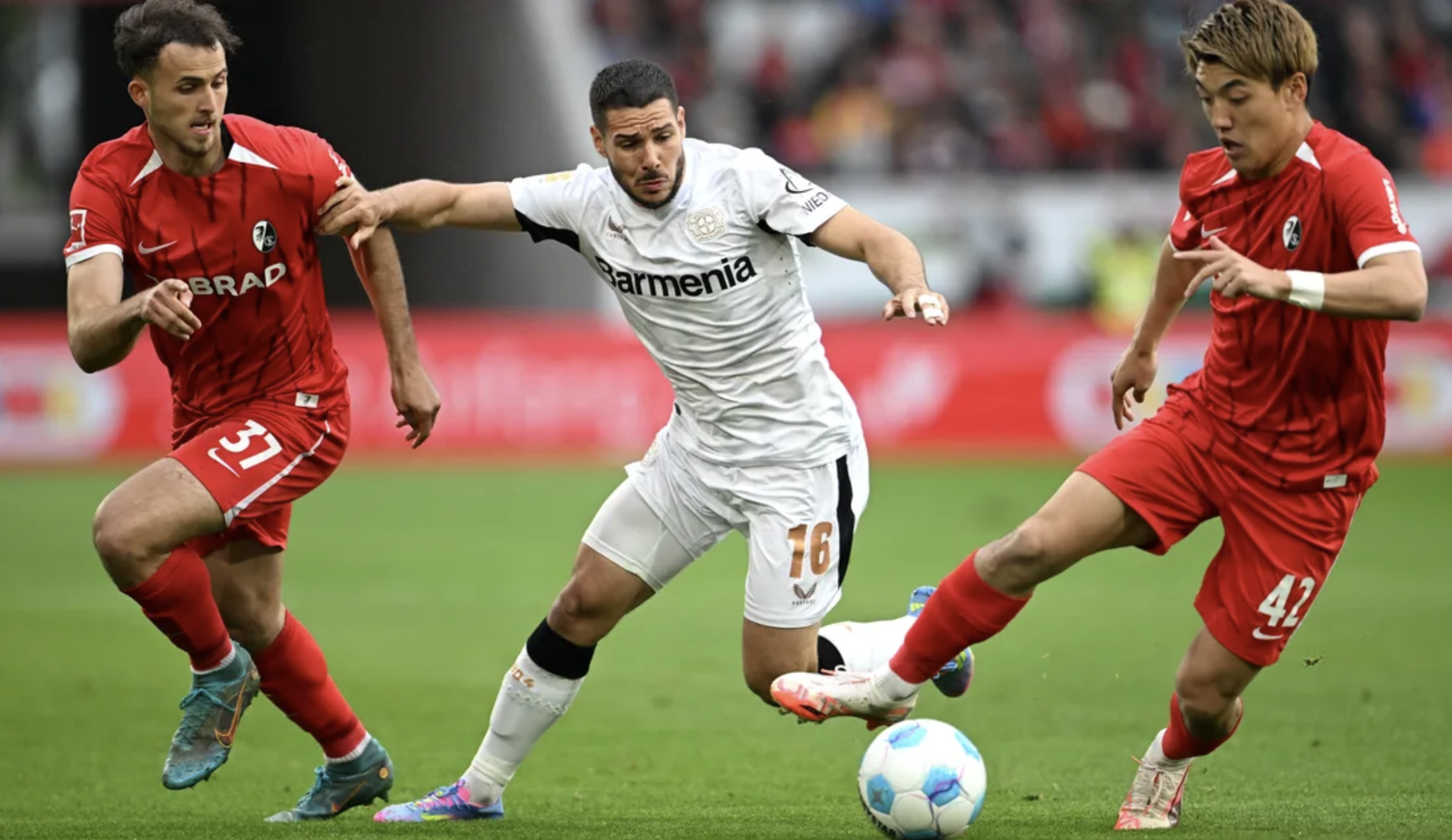Freiburg cầm hòa Leverkusen