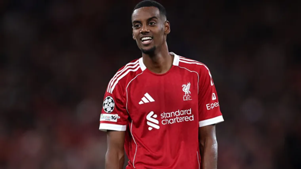 Robertson khen ngợi màn ra mắt ấn tượng của Alexander Isak tại Liverpool