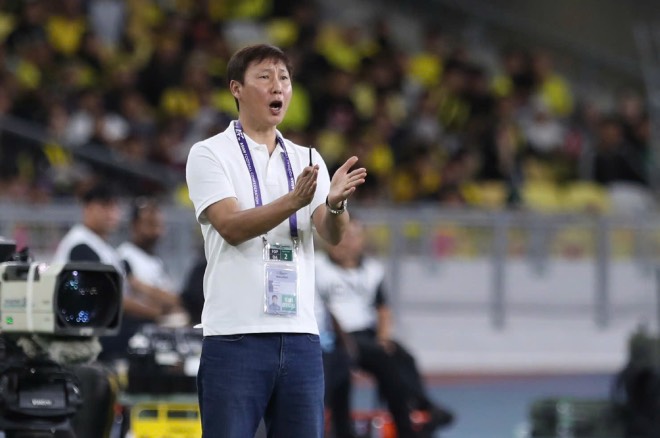 HLV Kim Sang Sik cân nhắc sử dụng cầu thủ trẻ trong trận gặp Nepal