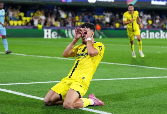 Renato Veiga ghi bàn cứu nguy cho Villarreal