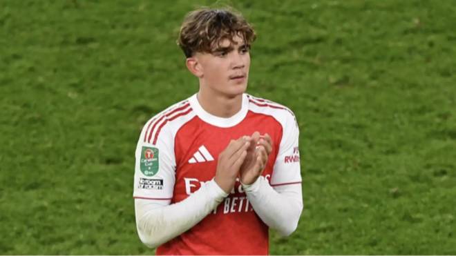 Dowman thi đấu nổi bật cho Arsenal resize