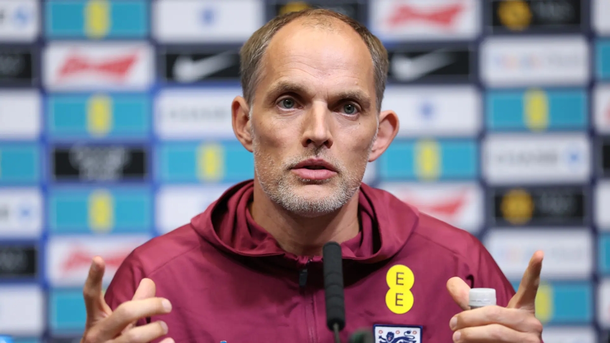 HLV Thomas Tuchel với nhóm thủ lĩnh tuyển Anh mới Thomas Tuchel 04