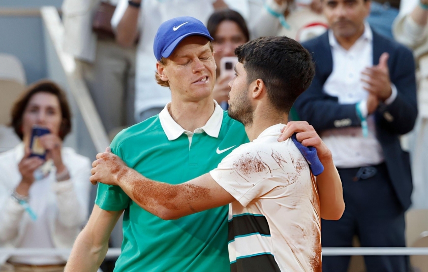 Jannik Sinner và Carlos Alcaraz cạnh tranh ngôi số 1 ATP Jannik Sinner và Carlos Alcaraz đang tạo nên màn cạnh tranh vô cùng hấp dẫn ở làng tennis thời điểm hiện tại.