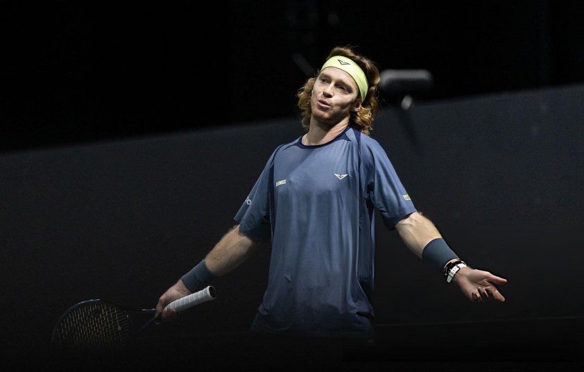 Andrey Rublev khép lại mùa giải 2025 sau thất bại trước Ben Shelton ở vòng 1/8 Paris Masters Andrey Rublev thất bại tại Paris Masters