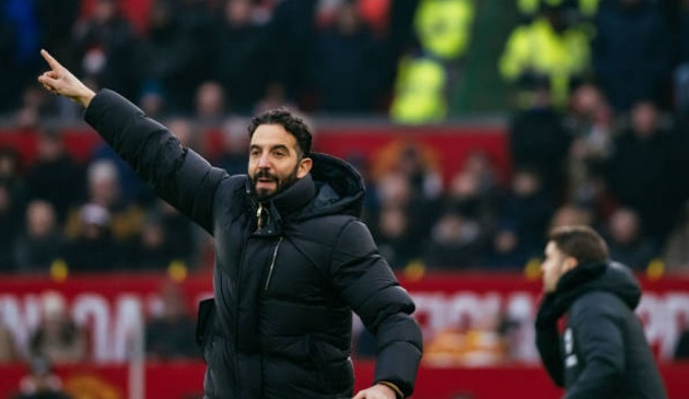 Amorim vẫn cần thêm viện binh ở tuyến giữa Huấn luyện viên Amorim đang muốn bổ sung nhân sự tuyến giữa