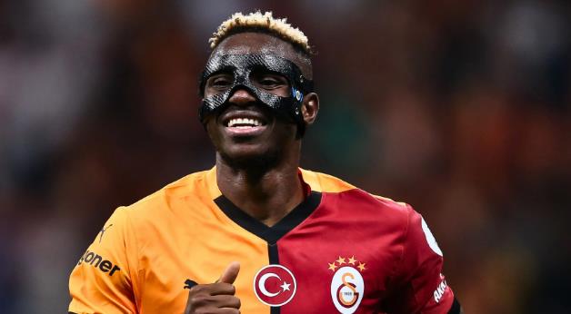 Osimhen được Barca săn đón. Osimhen được Barca săn đón.