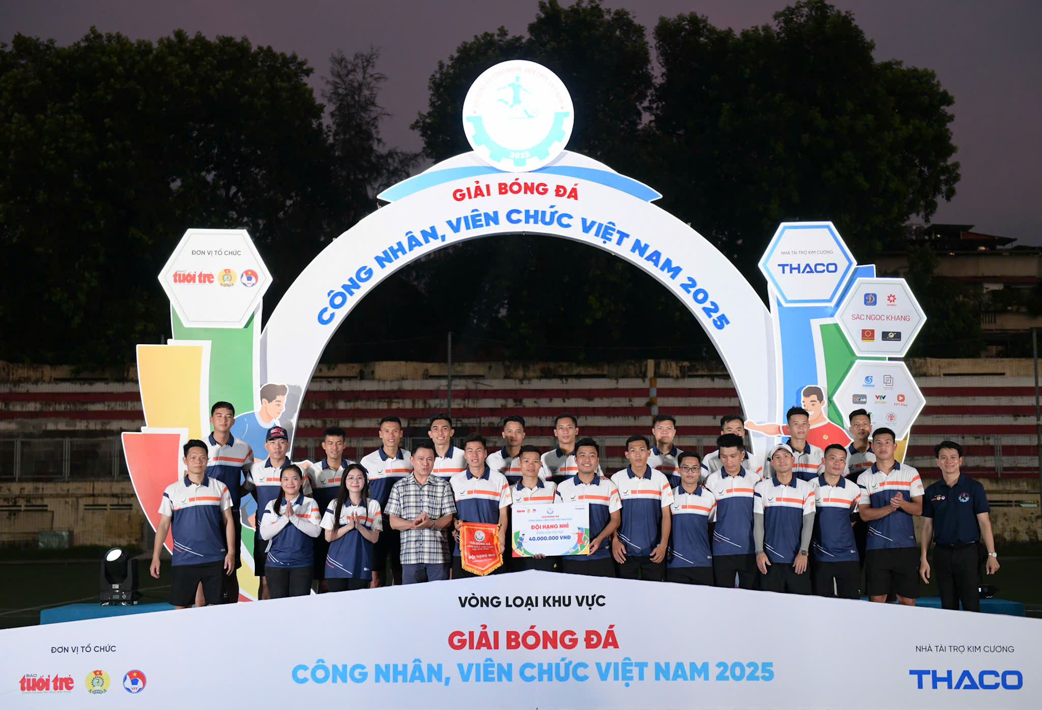 công nhân - Ảnh 2.