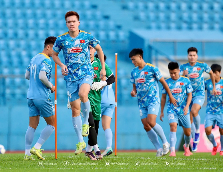 Bùi Tiến Dũng vắng mặt ở buổi tập đầu tiên của ĐT Việt Nam - Ảnh 2 Bùi Tiến Dũng vắng mặt ở buổi tập đầu tiên của ĐT Việt Nam - Ảnh 2