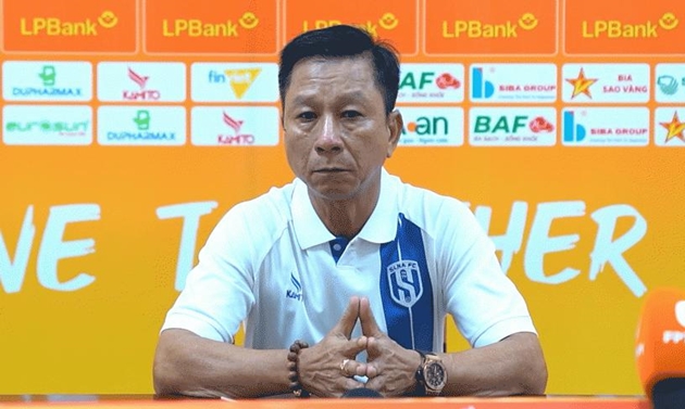 Ông Văn Sỹ Sơn muốn học trò cải thiện thể lực. Ông Văn Sỹ Sơn muốn học trò cải thiện thể lực.