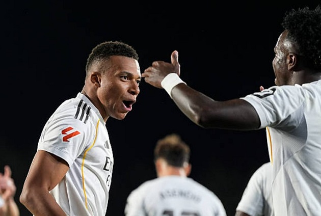 Mbappe ghi bàn cho Real Madrid