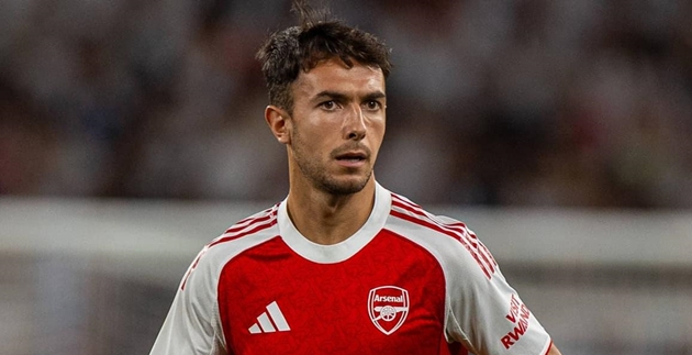Martin Zubimendi đang chứng tỏ giá trị tại Arsenal. Martin Zubimendi đang chứng tỏ giá trị tại Arsenal.
