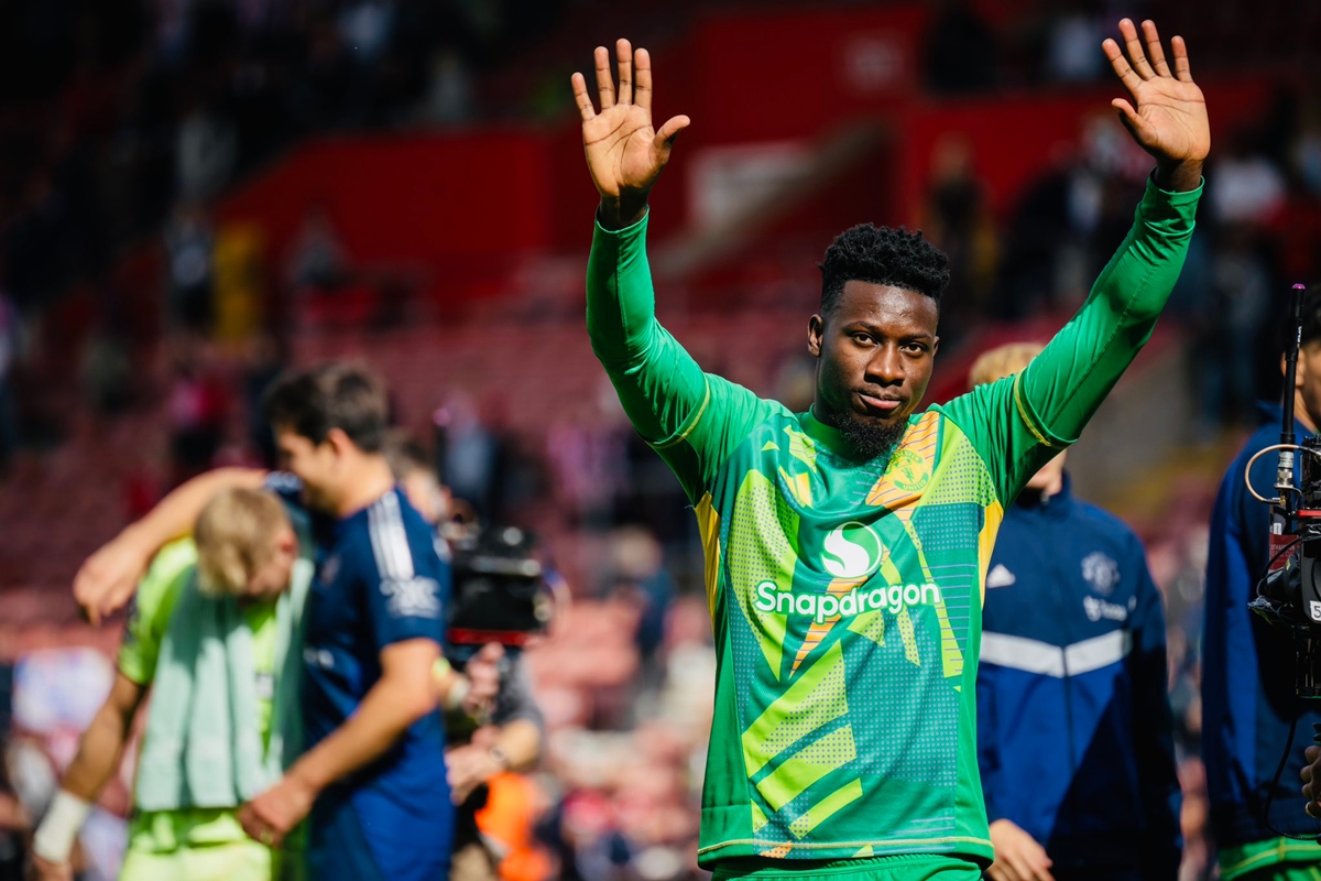 Andre Onana thi đấu cho Man United