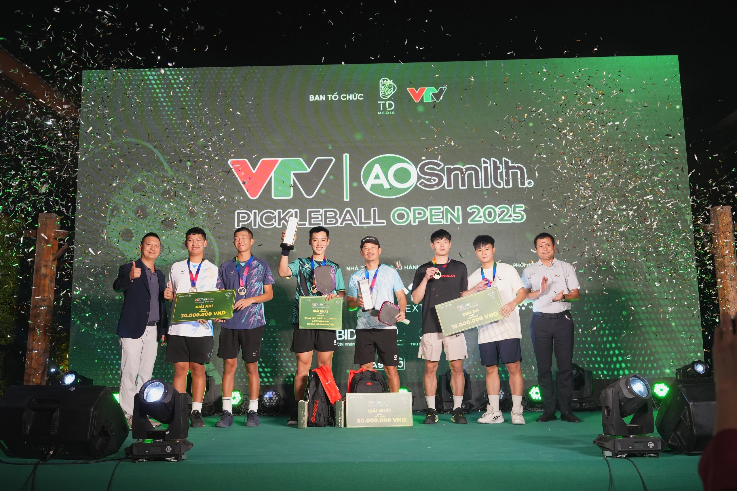 Đỗ Minh Quân và Trương Vinh Hiển đăng quang giải pickleball VTV Open - Ảnh 3. Đỗ Minh Quân và Trương Vinh Hiển đăng quang giải pickleball VTV Open - Ảnh 3.