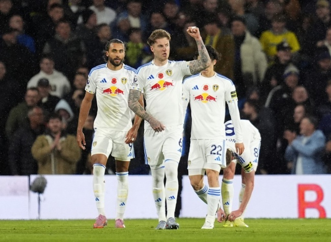 Leeds United thắng West Ham 2-1. Leeds United thắng West Ham 2-1.