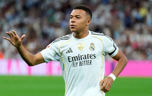 Kylian Mbappe có thể khoảng trống ở hàng phòng ngự Barcelona. Kylian Mbappe có thể khoảng trống ở hàng phòng ngự Barcelona.