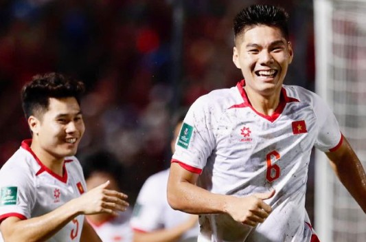 Screenshot trận đấu giữa tuyển Việt Nam và Nepal