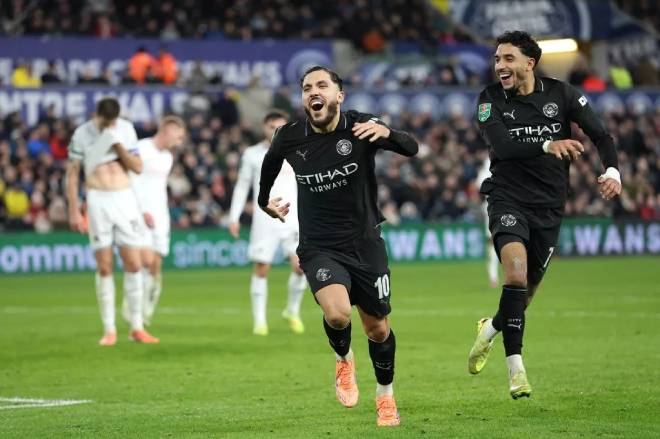 Rayan Cherki thi đấu ấn tượng cho Man City