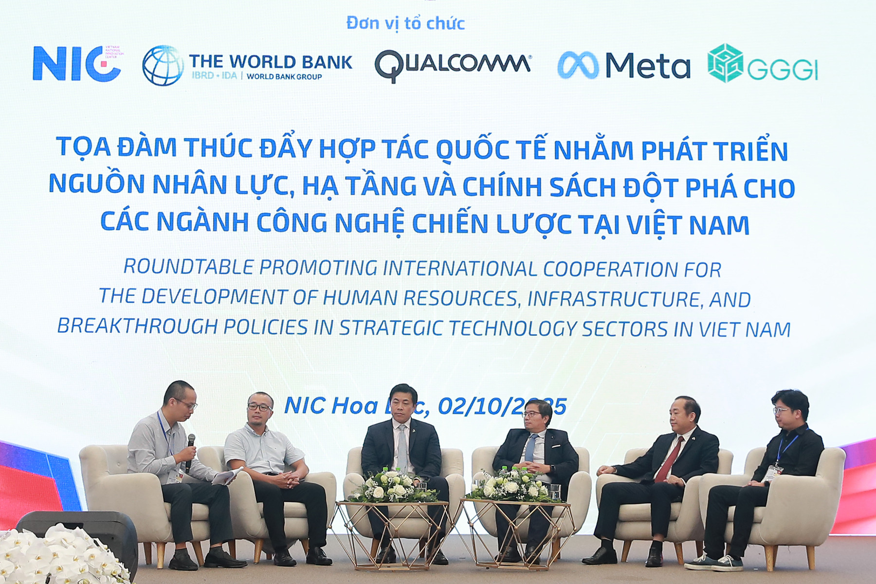 Các diễn giả tại hội thảo phát triển nguồn nhân lực