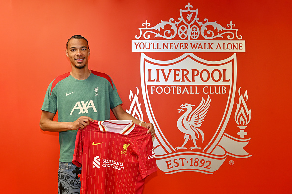 Ekitike quyết định gia nhập Liverpool